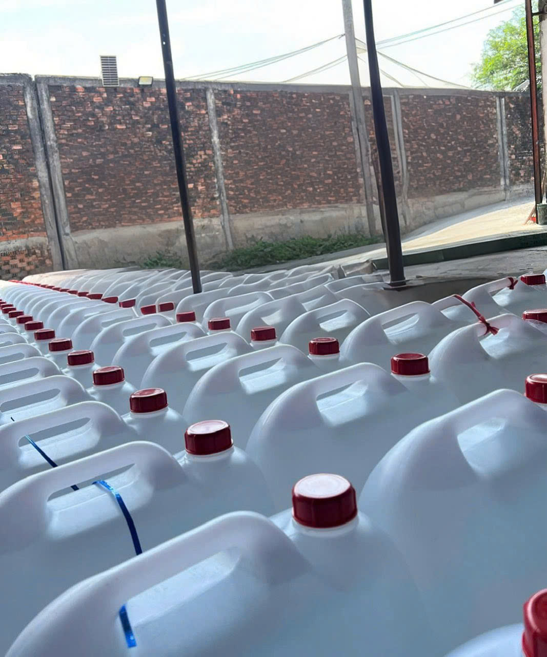 CỒN NHẸ MÙI 96 % Ở 15-20 ĐỘ C